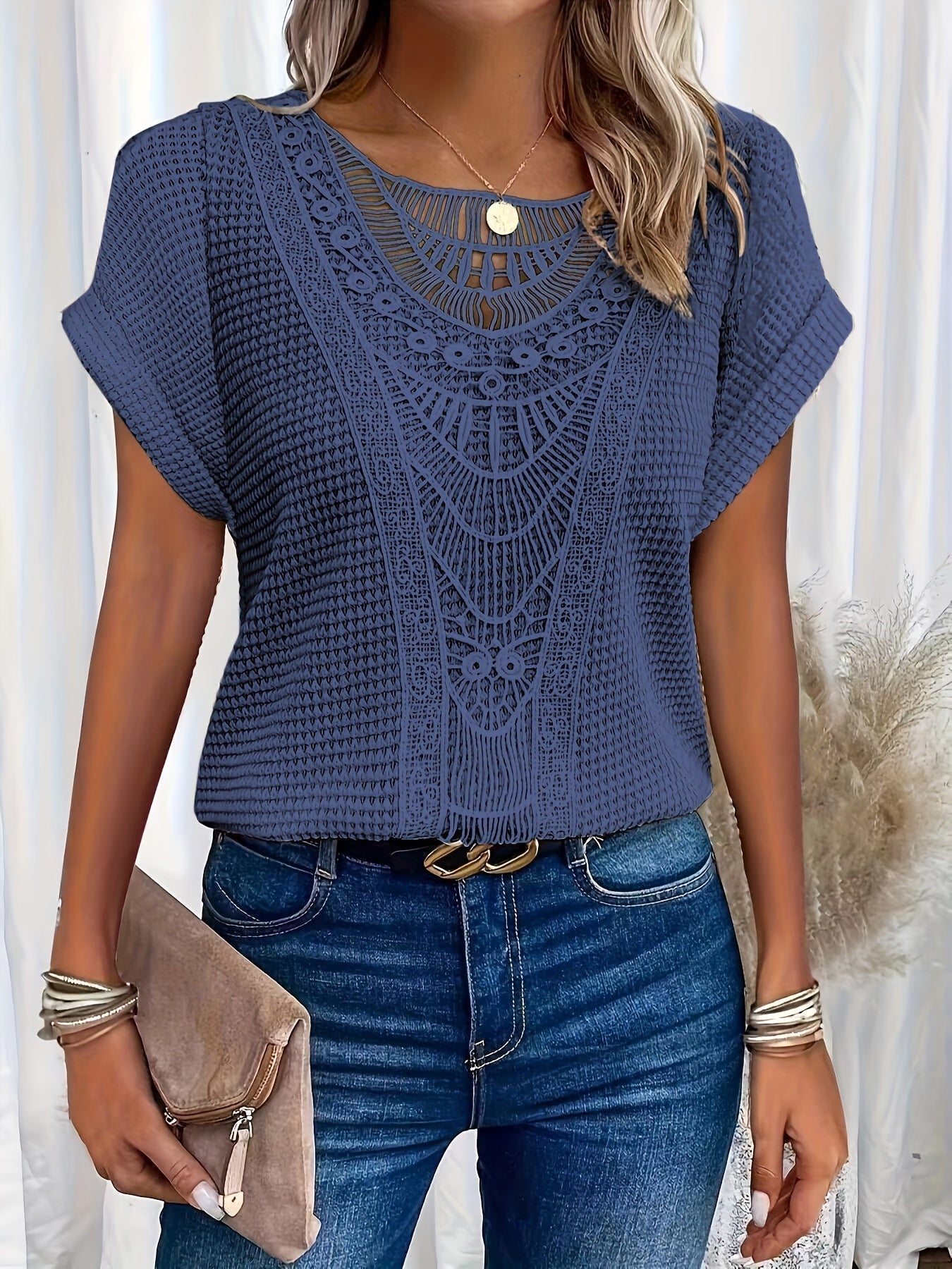 Camille - T-shirt léger avec dentelle élégante