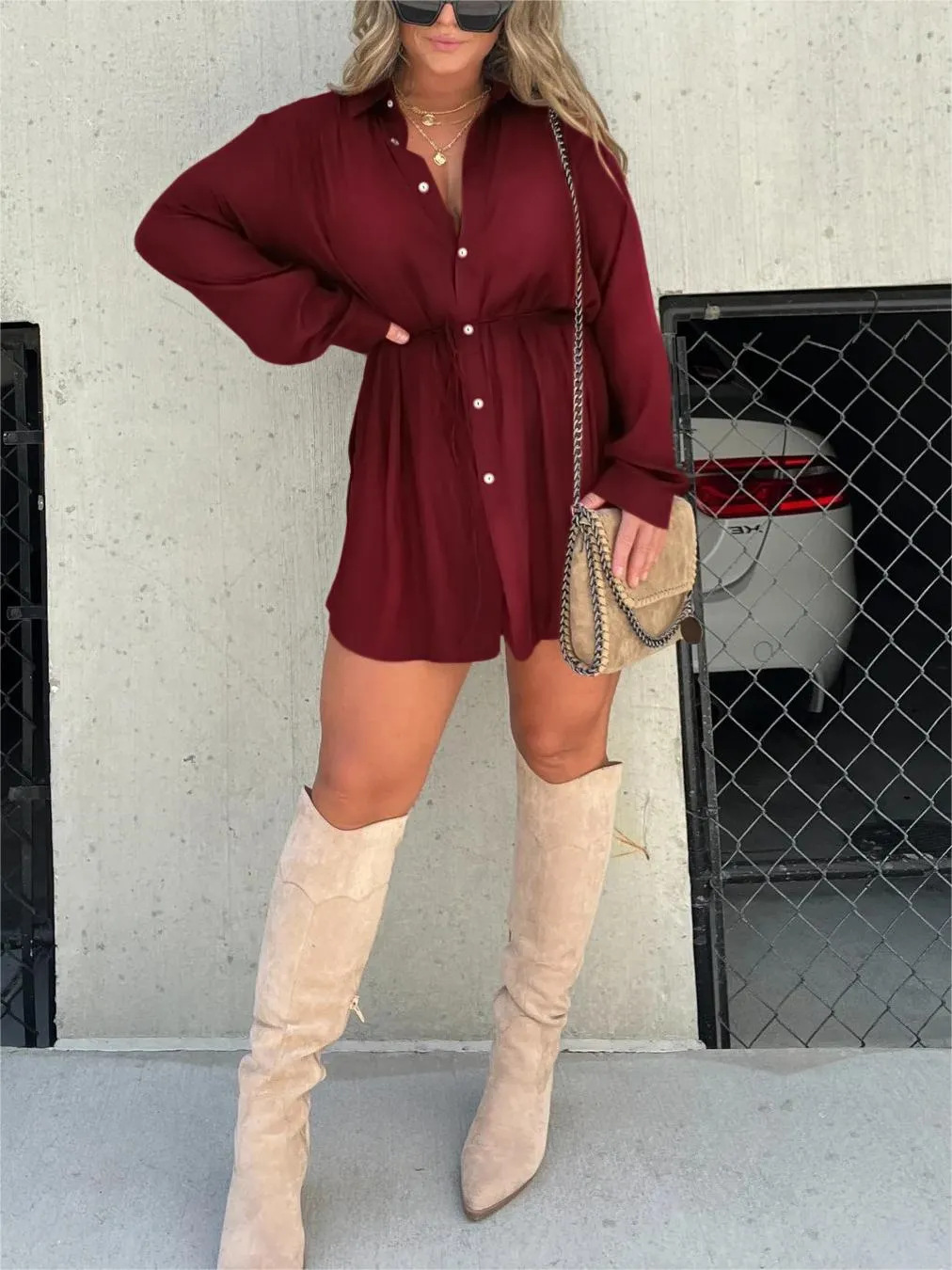 Ilona - La robe barboteuse en satin tendance