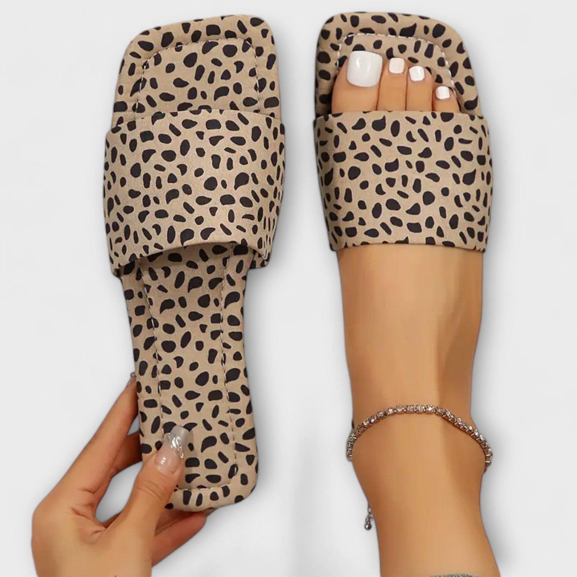 Ursuline - Chaussons plats à imprimé léopard