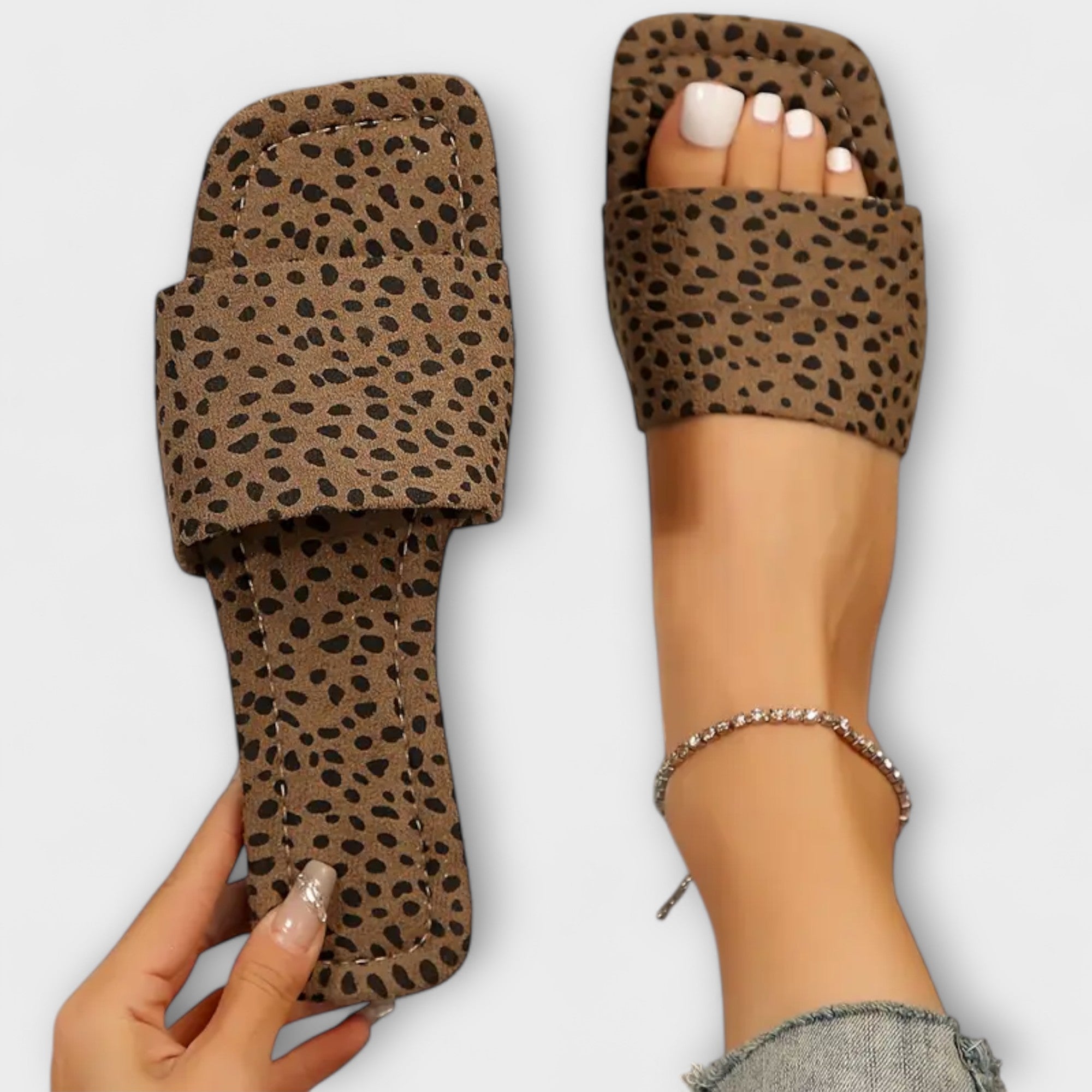Ursuline - Chaussons plats à imprimé léopard